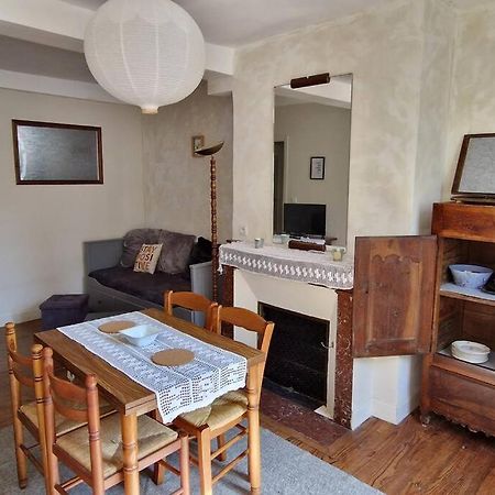 Appartement Dans Maison De Ville - 4 Personnes Oloron-Sainte-Marie Buitenkant foto
