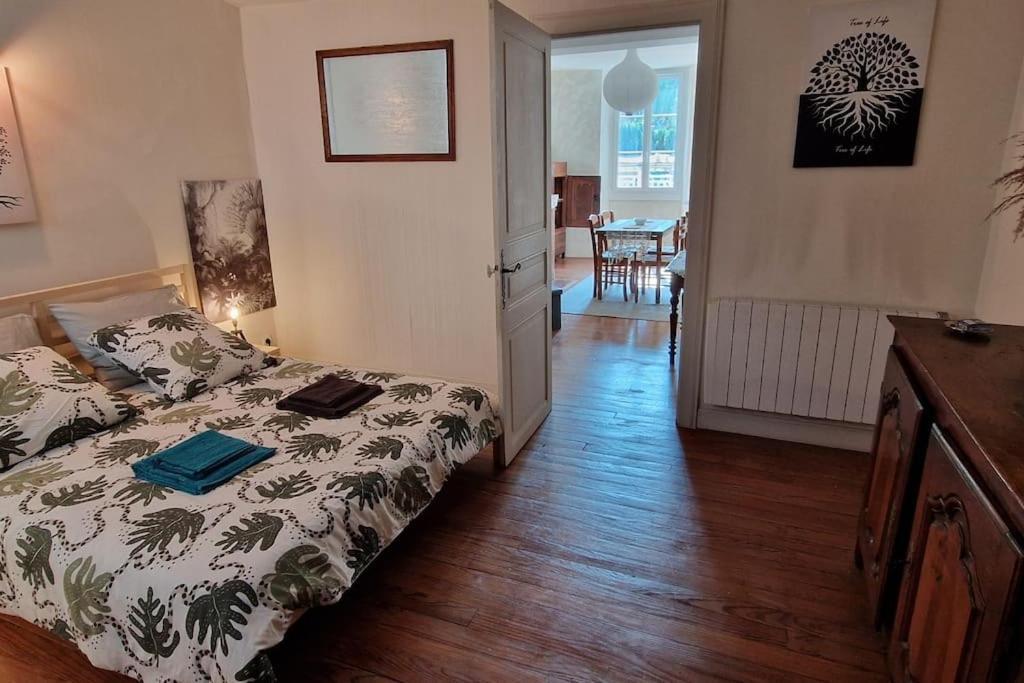 Appartement Dans Maison De Ville - 4 Personnes Oloron-Sainte-Marie Buitenkant foto